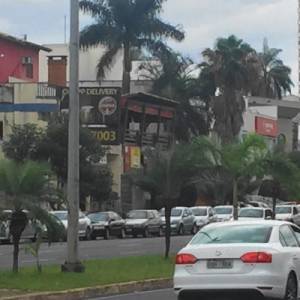 901  AV Rondon Pacheco  ao  lado do antigo Pimenta  FACE / griff    SENTIDO / Centershopping  BAIRRO / CAZECA